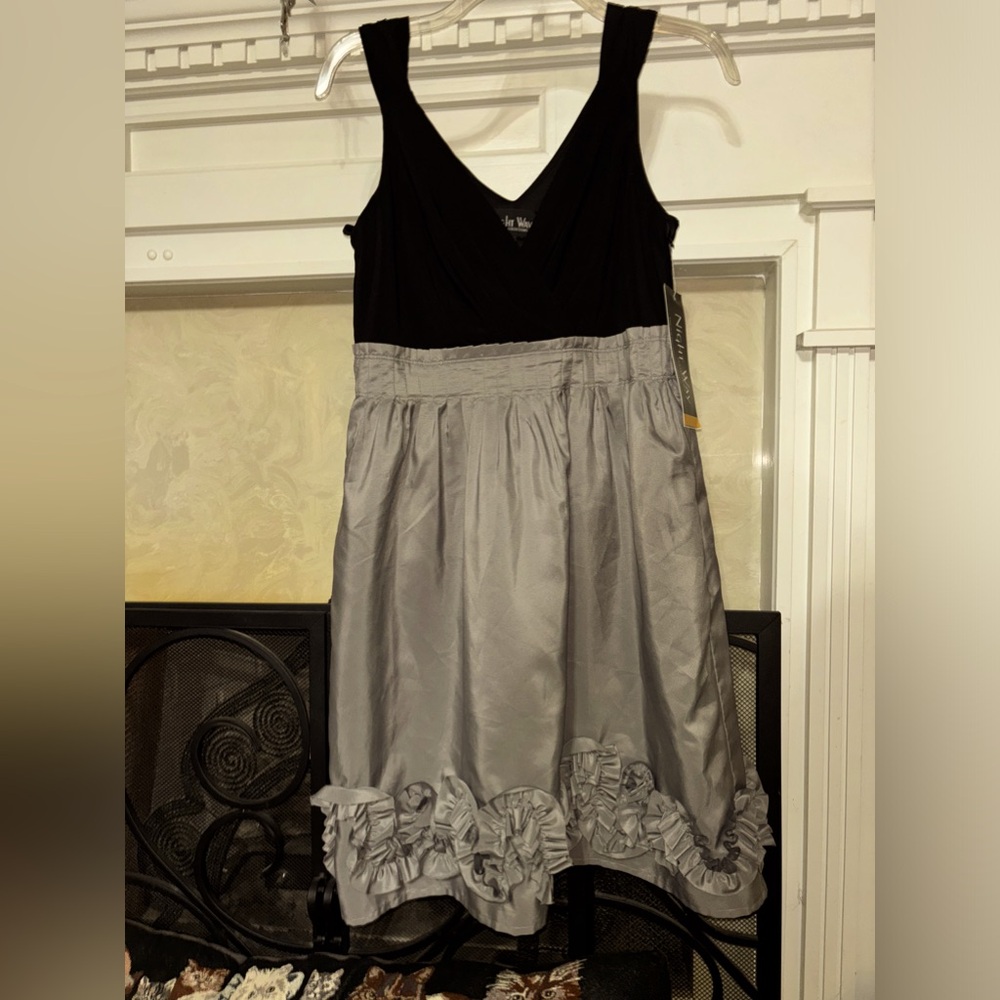 Adorable Dress, by Night Way, Size-6 New With Tags